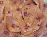 A picture of step 2 of Parle-G Biscuit Sandwich Cakes.