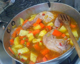 Foto del paso 5 de la receta: Pollo guisado con papas y zanahoria