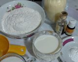 عکس مرحله 1 از دستور کیک وانیلی کرم دار با تزیین یلدایی