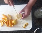 Foto del paso 1 de la receta: Agua con frutas, simple!!