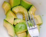 Hình bước làm 5 của món Mỳ trái bơ