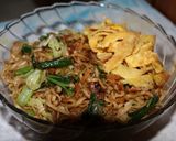 Foto langkah ke 8 dari resep Mie goreng jawa ala rumahan.