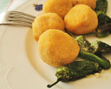 Foto del paso 11 de la receta: Croquetas de Fuet con Pimientos de Padrón