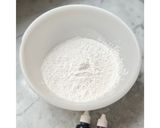 Foto langkah ke 2 dari resep Kue Lapis Tepung Beras.