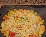 Foto del paso 3 de la receta: Pasta con pollo, calabacín y tomate