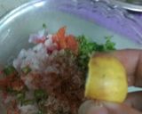 A picture of step 2 of Masala papad.