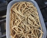Foto del paso 2 de la receta: Fideos integrales con salteado de espinacas
