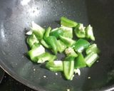 A picture of step 6 of Kadhai Paneer.