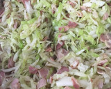 Foto del paso 5 de la receta: Ensalada de repollo y tocino
