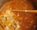 Foto langkah ke 3 dari resep Gluten Free Tomato Soup Ramyeon - Chenle NCT hack.