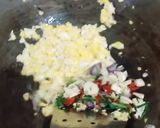 Foto langkah ke 2 dari resep Nasi Goreng Daun Jeruk.