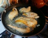Foto del passaggio 1 della ricetta Fiori e zucchine fritti