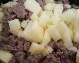 Foto del paso 2 de la receta: Carne molida con poblano y papa