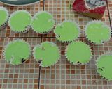 Foto langkah ke 4 dari resep Bolu kukus susu semangka 🍉.