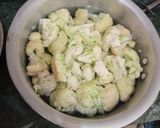 A picture of step 2 of Crispy cauliflower pakoda.