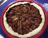 Une image de l'étape 6 de Tarte aux prunes Ruby et noix de pécan.