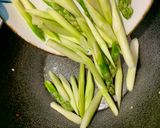 牛肉絲炒蘆筍的食譜步驟2照片
