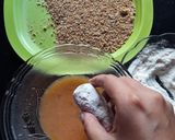 पोटॅटो क्रोकेट्स (potato croquettes recipe in marathi) रेसिपी स्टेप 5 फोटो 