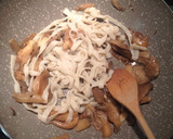Foto del paso 3 de la receta: Tallarimis con setas