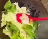 A picture of step 3 of Yasai Itame (Japanese stir fried vegetables).