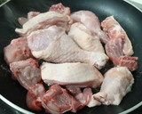 Foto del paso 2 de la receta: Arroz integral con pollo y conejo
