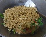 Foto langkah ke 3 dari resep Mie Goreng Bumbu Kacang.