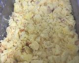 A picture of step 1 of Hashbrown casserole.
