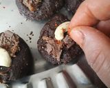 A picture of step 3 of Chocolaty & chatakdaar brookies.