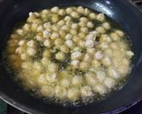 A picture of step 1 of Crispy Chilli Garlic Chickpeas.