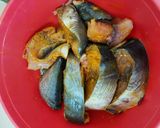 Gambar langkah 2 resipi Ikan tongkol masak kicap.
