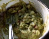 Foto del paso 4 de la receta: Tomates rellenos de Guacamole y Rusa