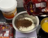 Foto langkah ke 1 dari resep Ultimate Chocolate Dream Cake.