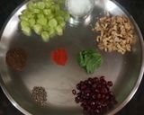फ्रूट एंड नट रायता (Fruit and nut raita recipe in hindi) रेसिपी चरण 3 फोटो