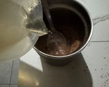 Foto langkah ke 2 dari resep Hot Chocolate Classic.