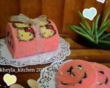 Foto langkah ke 9 dari resep Bolu Gulung Kukus /  Roll Cake Karakter hellokitty.