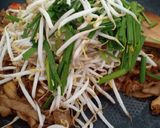 Gambar langkah 6 resipi Kueh Teow Goreng Tanpa Cili Kisar.