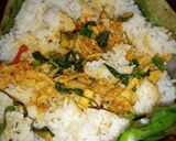 Foto langkah ke 7 dari resep Nasi Bakar Ayam Suwir, Jamur, Kemangi.