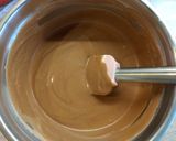 Foto langkah ke 7 dari resep Triple Chocolate Mousse Cake.