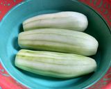 Foto langkah ke 1 dari resep Kukur Bilungka (Timun Kuah Santan).