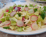 Foto del paso 2 de la receta: Ensalada de vacaciones y amigos 🤠😃