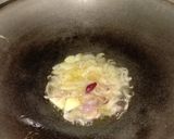 Foto langkah ke 3 dari resep Tumis telor ceplok kecap.