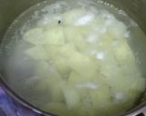 A picture of step 1 of Pizza Hut style Salad.