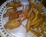 Foto del paso 2 de la receta: Papas fritas con alitas