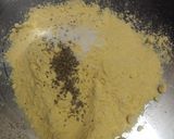 मक्की की रोटी (Makki ki roti recipe in Hindi) रेसिपी चरण 2 फोटो