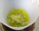 Foto del passaggio 3 della ricetta Spaghetti con zucchine alle tre consistenze