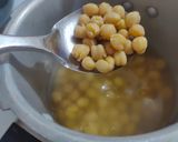 A picture of step 1 of Punjabi Chhole Masala - Restaurant style.