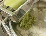 A picture of step 3 of Spinach noodle.