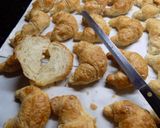 Foto del paso 2 de la receta: Media-lunas rellenas con queso y dulce