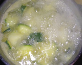 Foto del paso 3 de la receta: Crema de calabacín con quesitos