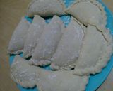 Foto langkah ke 4 dari resep Cireng isi jamur sosis pedas.